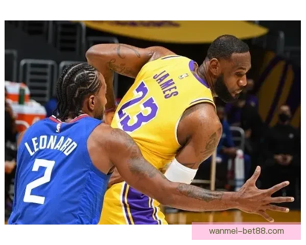湖人双核受伤风雨飘摇詹姆斯孤身扛旗再现王者本色紫金军团命悬一线